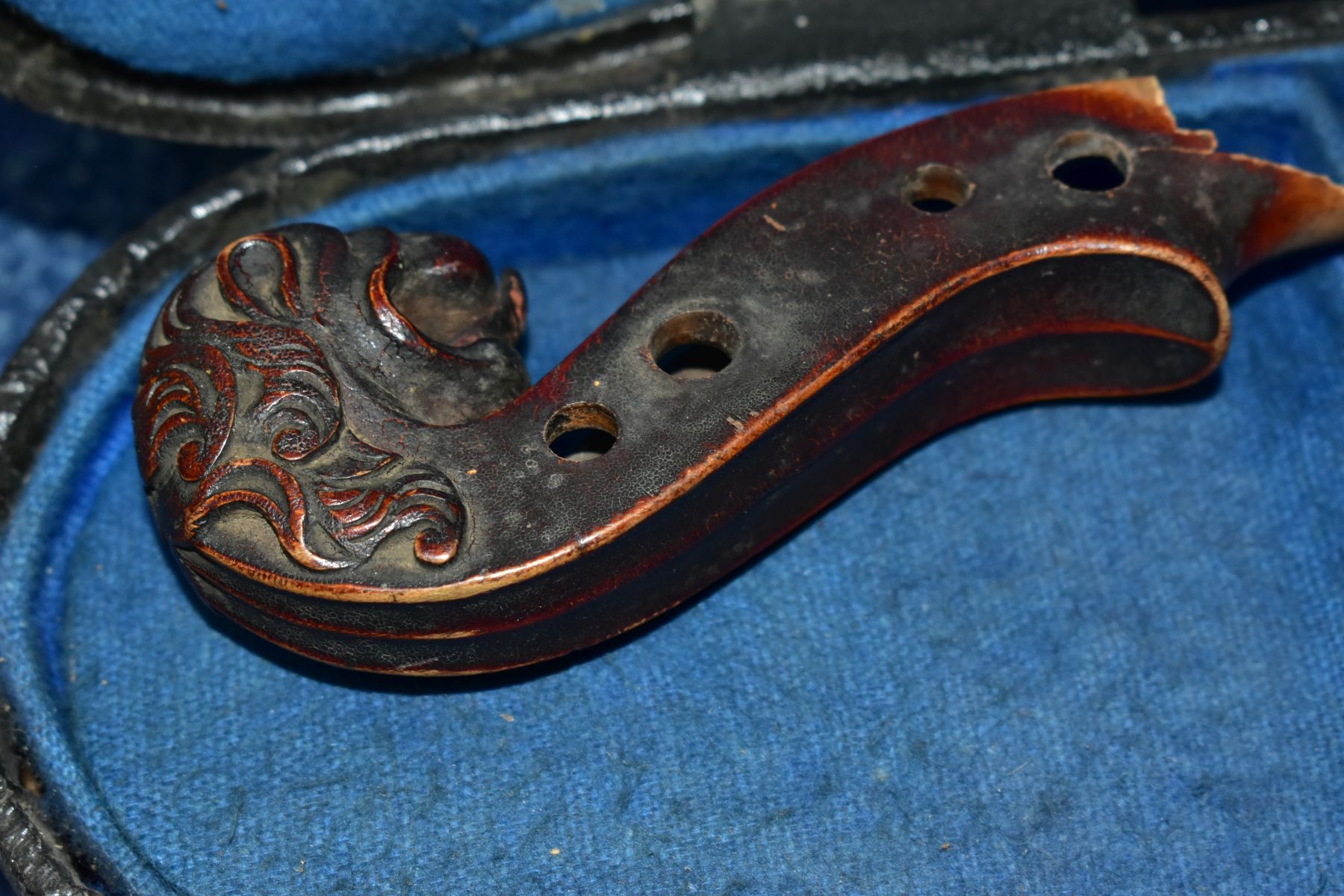 A 19TH CENTURY VIOLIN, distressed and incomplete, single piece back, no labels to the interior, - Image 5 of 12