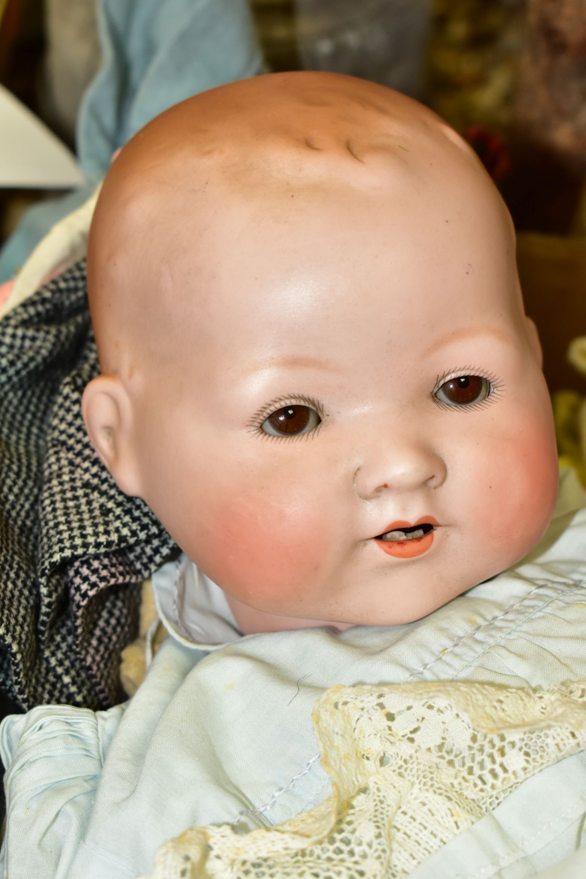 AN ARMAND MARSIELLE BISQUE HEAD BABY DOLL, nape of neck marked 'A.M. Germany 35I./5K', sleeping - Bild 5 aus 12