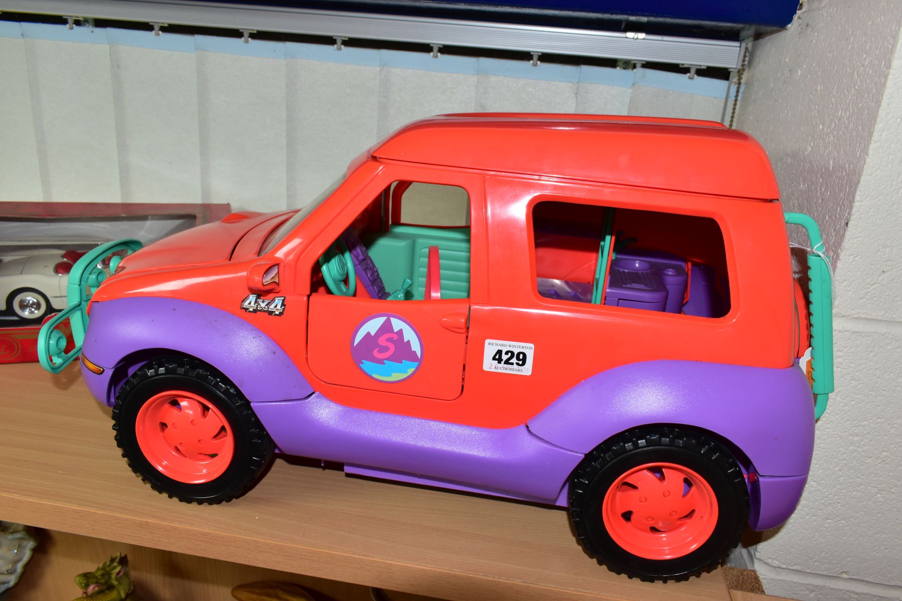 AN UNBOXED SINDY - SPACE 4X4 CAMPER VAN/HOLIDAY HOME, missing some accessories but otherwise appears - Bild 3 aus 5