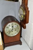 AN EARLY 20TH CENTURY JUNGHENS MAHOGANY STAINED WALNUT AND SATINWOOD STRUNG DOME TOP MANTEL CLOCK,