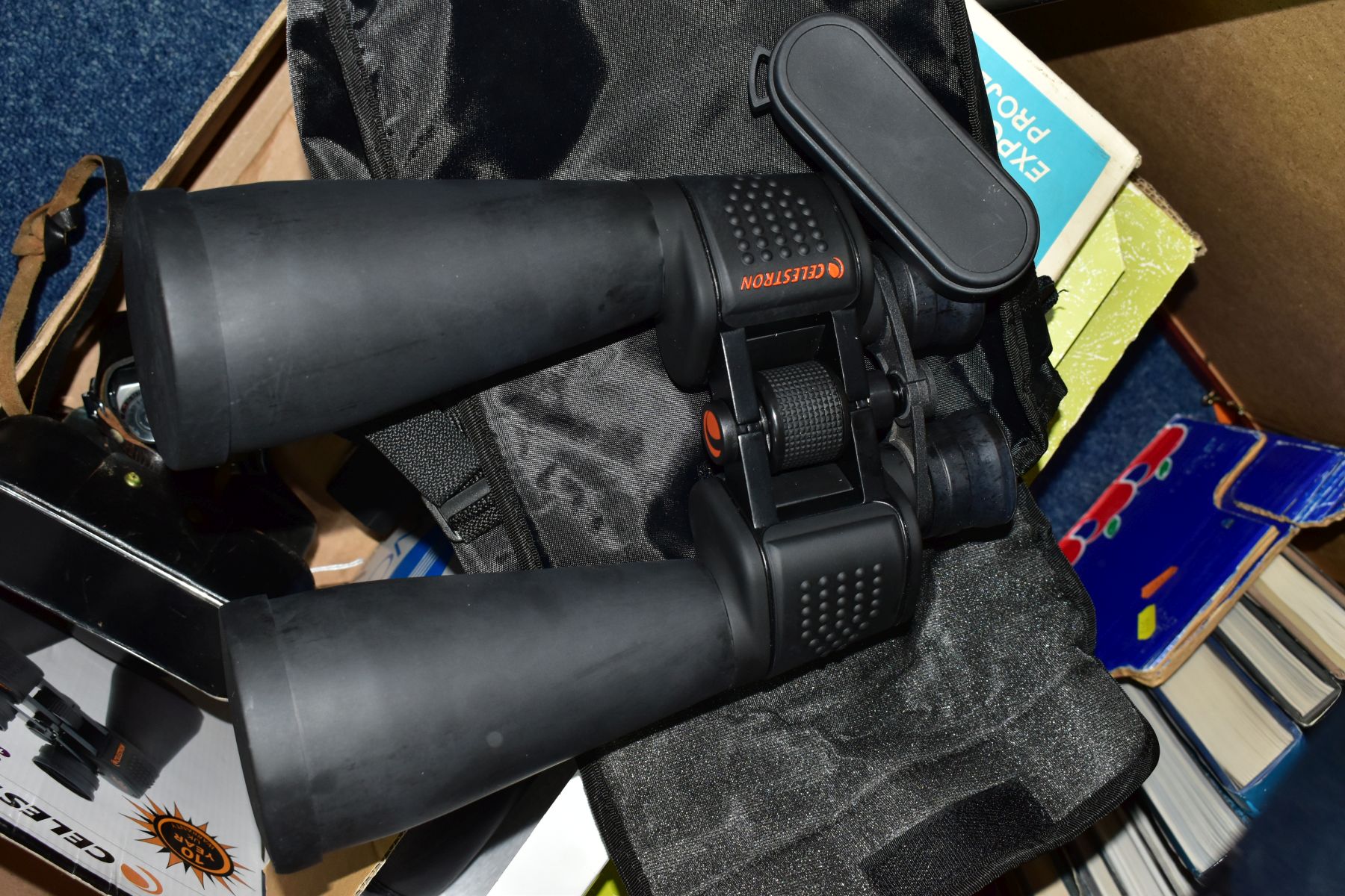 TWO BOXES AND LOOSE SUNDRY ITEMS, to include Zenit - E camera, boxed Minolta standard binoculars - Image 5 of 8