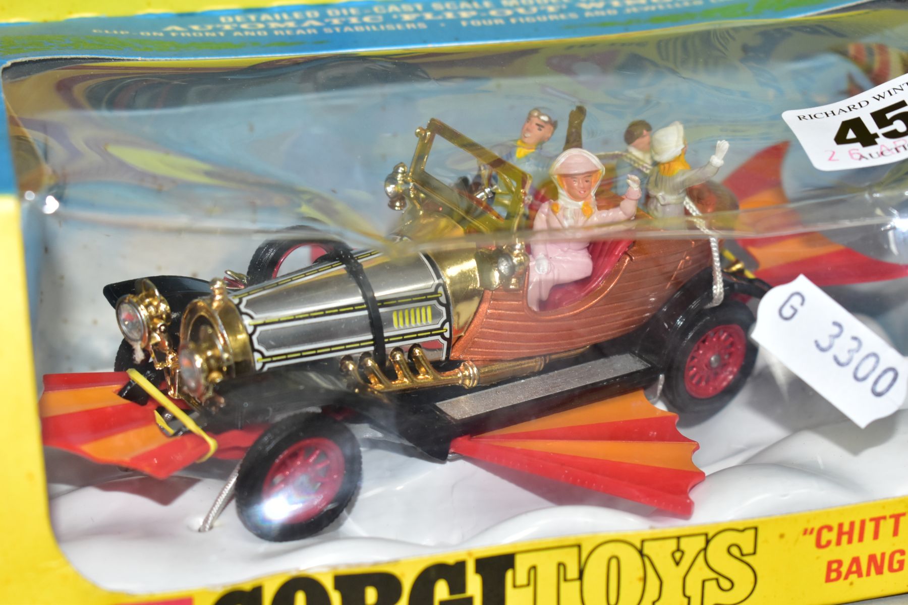 A BOXED CORGI TOYS 'CHITTY CHITTY BANG BANG' CAR, No 266, rarer version with the gold trim, - Bild 3 aus 7