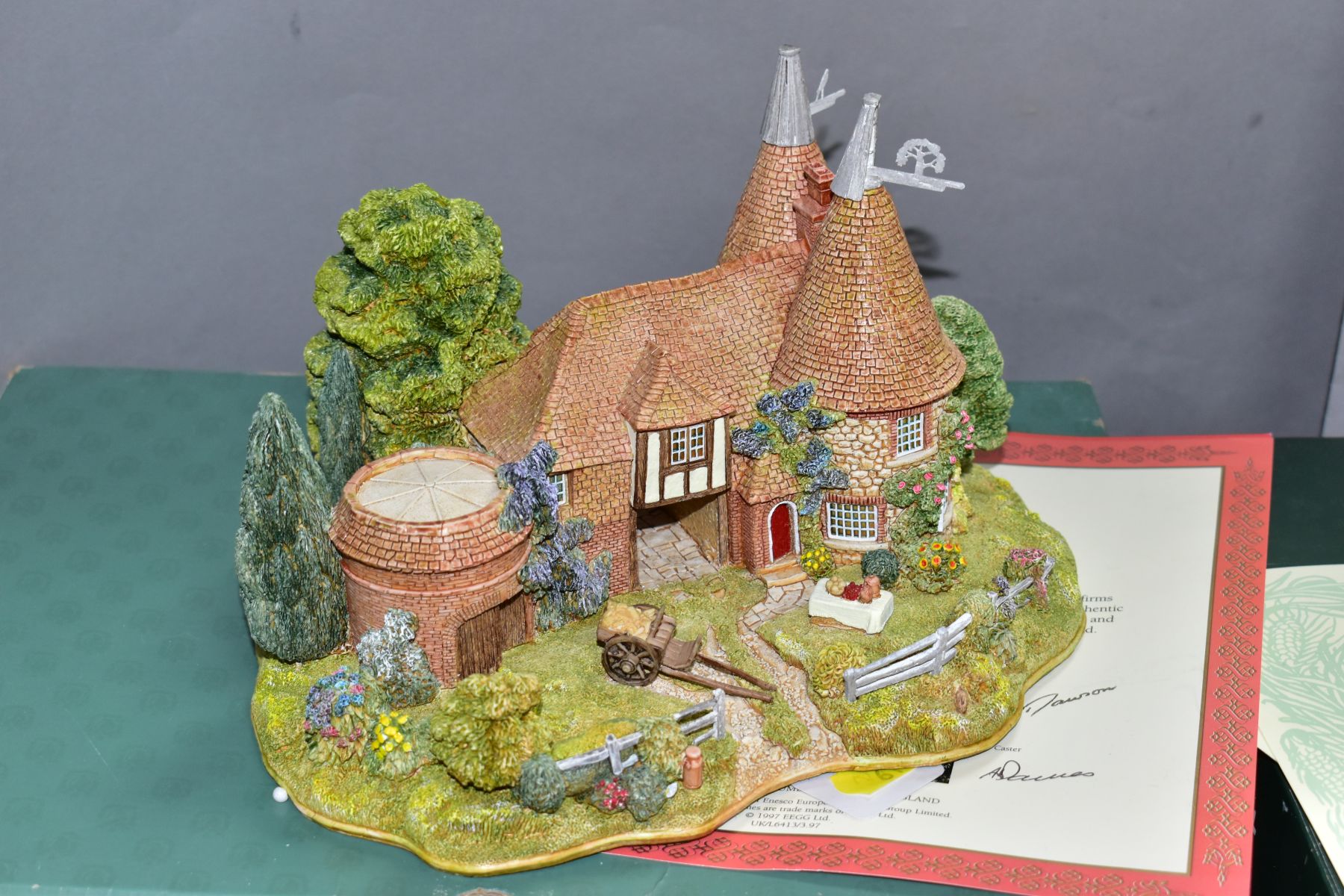 TWO BOXED LIMITED EDITION LILLIPUT LANE SCULPTURES, 'We Plough The Fields & Scatter' L2412, No - Bild 6 aus 9