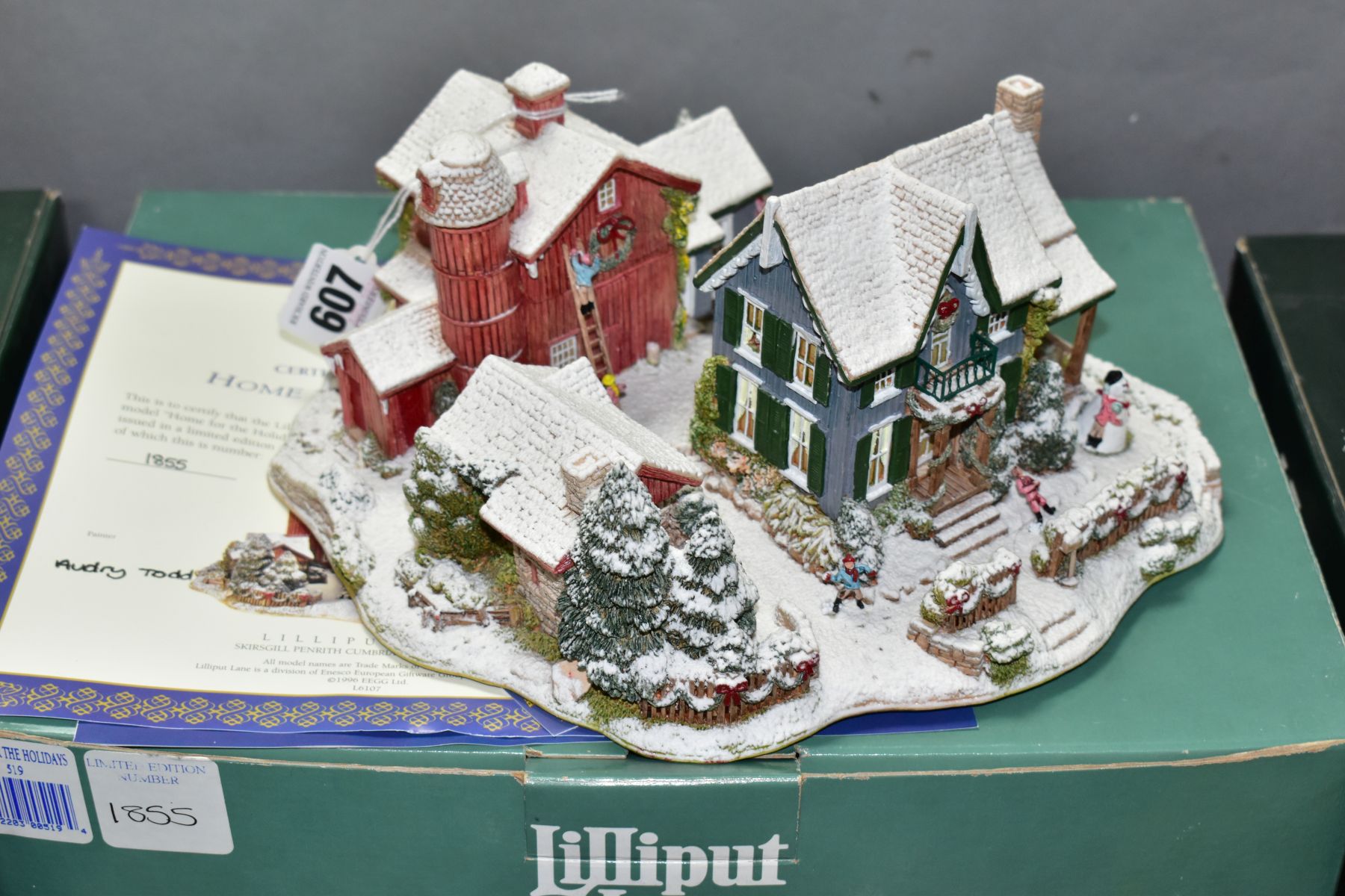 A BOXED LIMITED EDITION LILLIPUT LANE SCULPTURE, 'Home for The Holidays' from Christmas In America