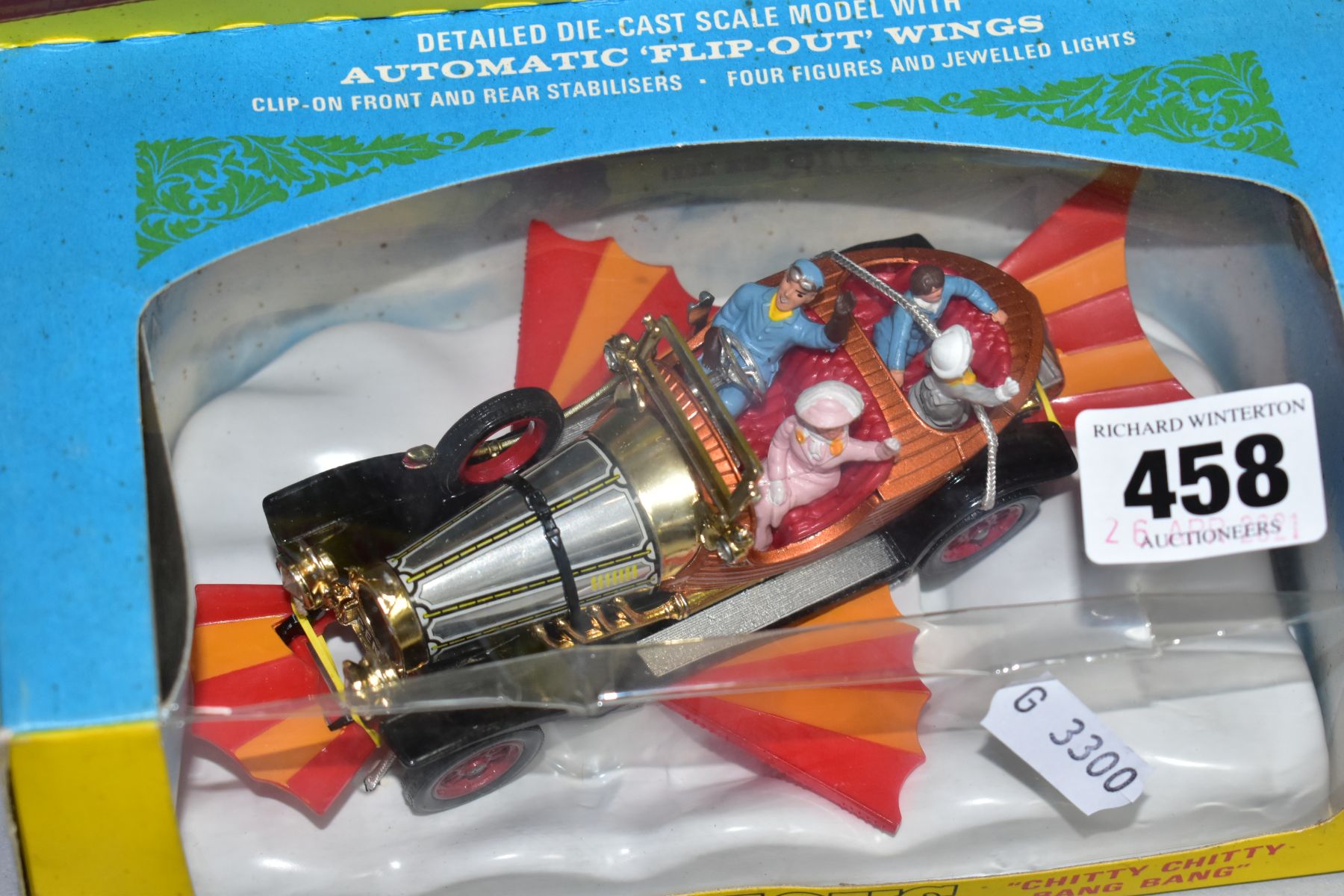 A BOXED CORGI TOYS 'CHITTY CHITTY BANG BANG' CAR, No 266, rarer version with the gold trim, - Bild 2 aus 7