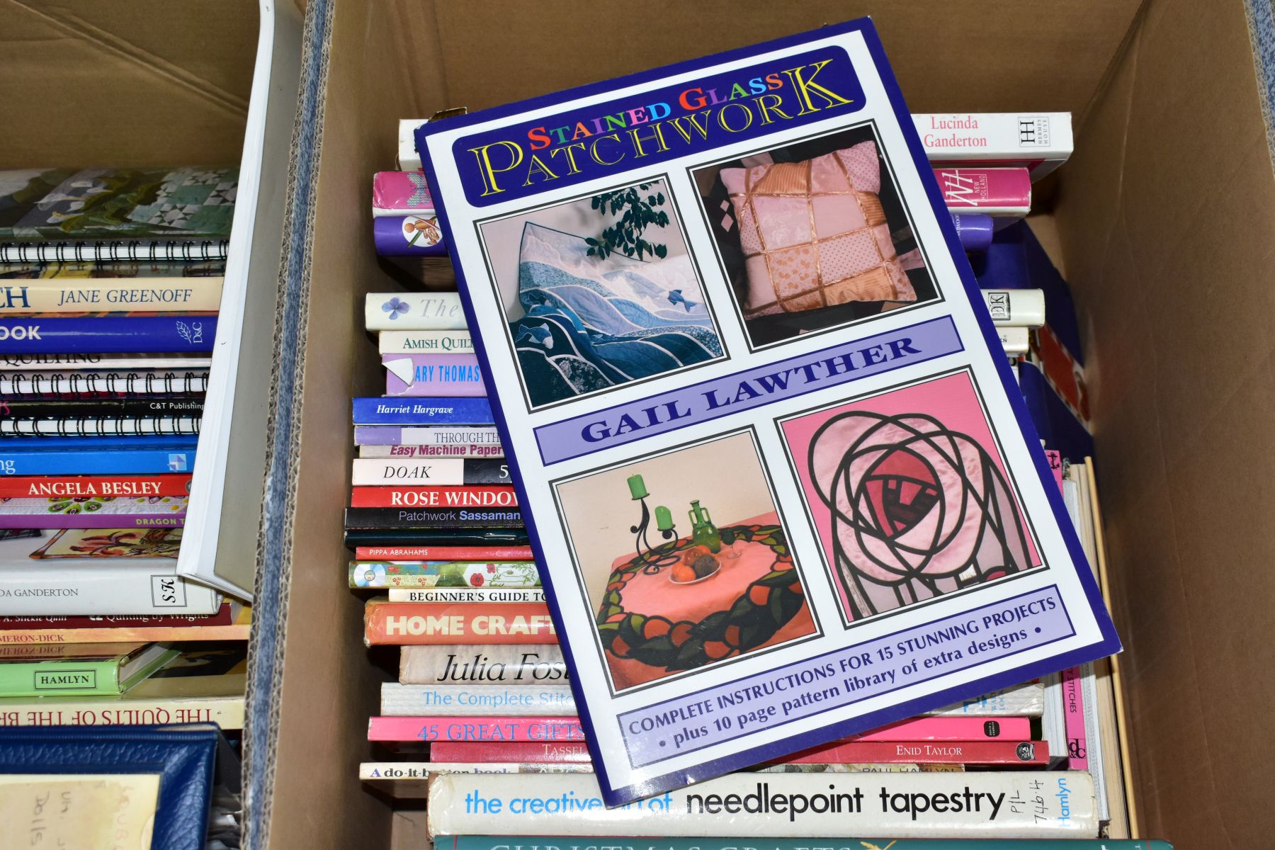THREE BOXES OF BOOKS, PATTERNS AND MAGAZINES, relating to needlecraft, knitting and other craftwork, - Image 10 of 18