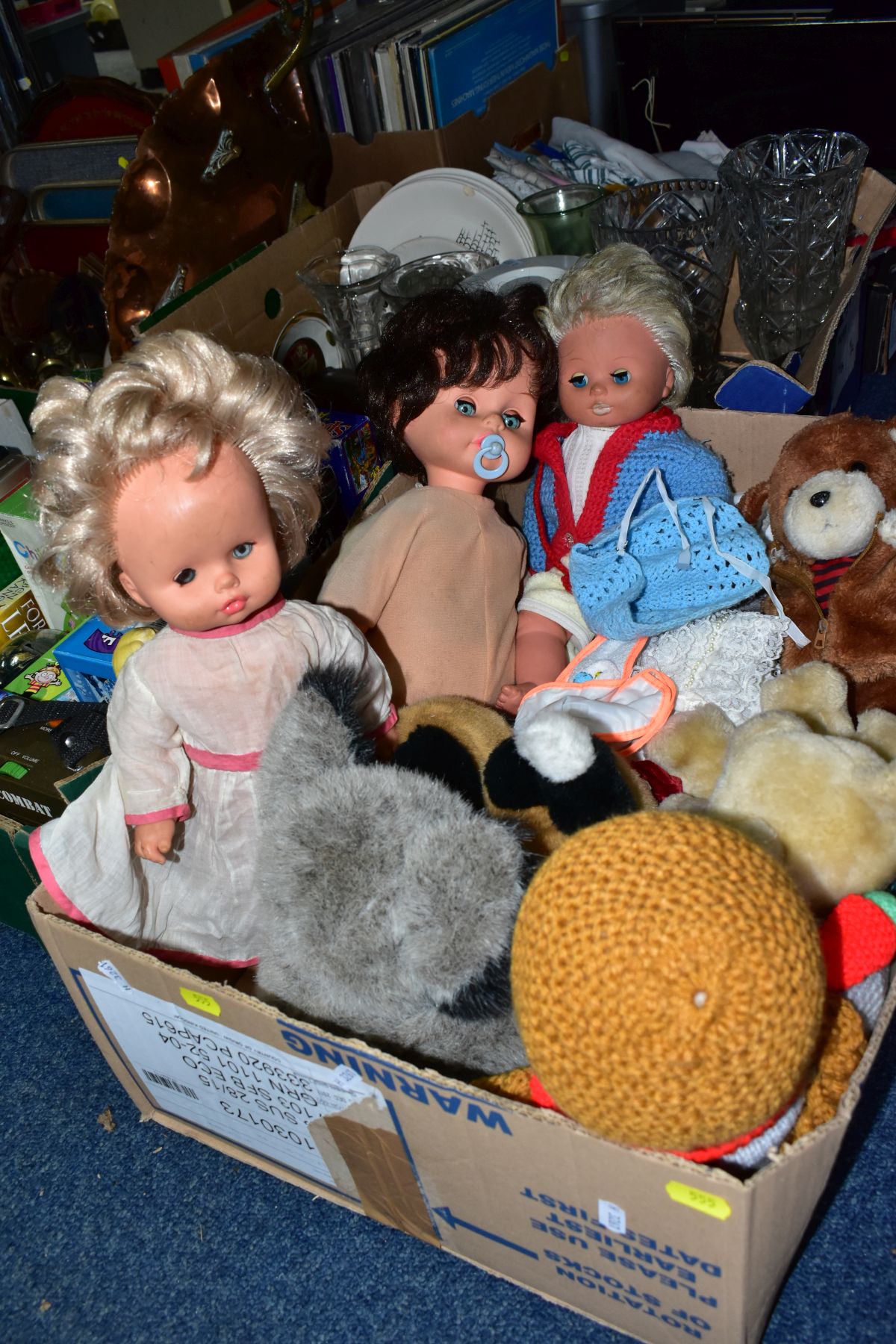 FIVE BOXES OF GAMES, CERAMICS, METALWARE, A QUANTITY OF DOLLS AND SOFT TOYS, to include Ceccon vinyl - Image 2 of 12