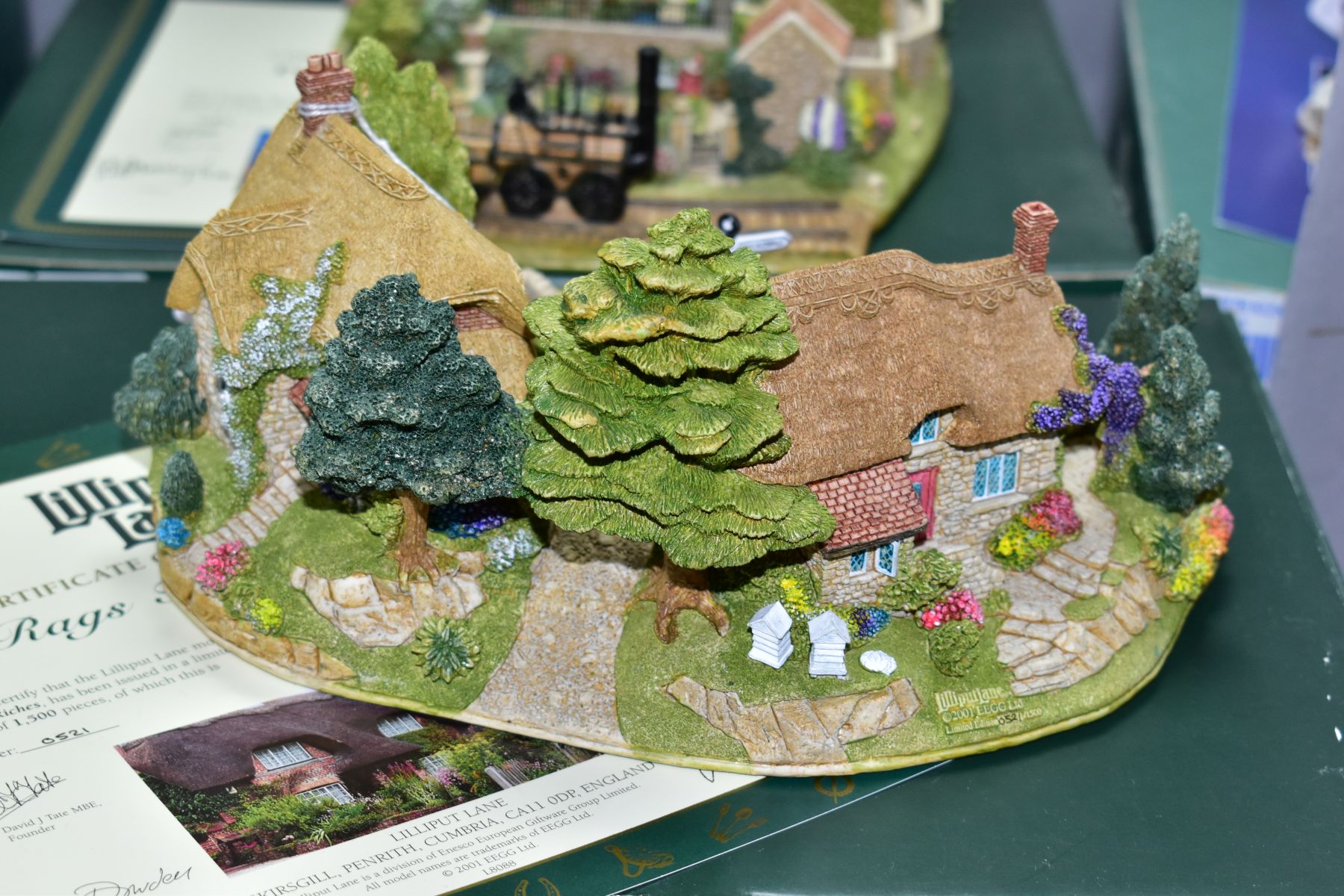 TWO BOXED LIMITED EDITION LILLIPUT LANE SCULPTURES, 'Pockerley Manor Beamish' L2432, No 487/500, - Bild 4 aus 12