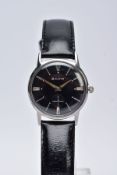 A GENTS 'BULOVA' WRISTWATCH, hand wound movement, round black dial signed 'Bulova', baton markers,