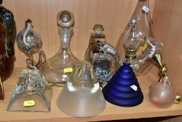 A SMALL COLLECTION OF GLASSWARE, including a decanter and stopper, the decanter with etched