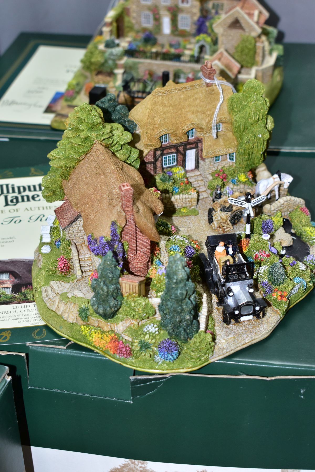 TWO BOXED LIMITED EDITION LILLIPUT LANE SCULPTURES, 'Pockerley Manor Beamish' L2432, No 487/500, - Bild 3 aus 12