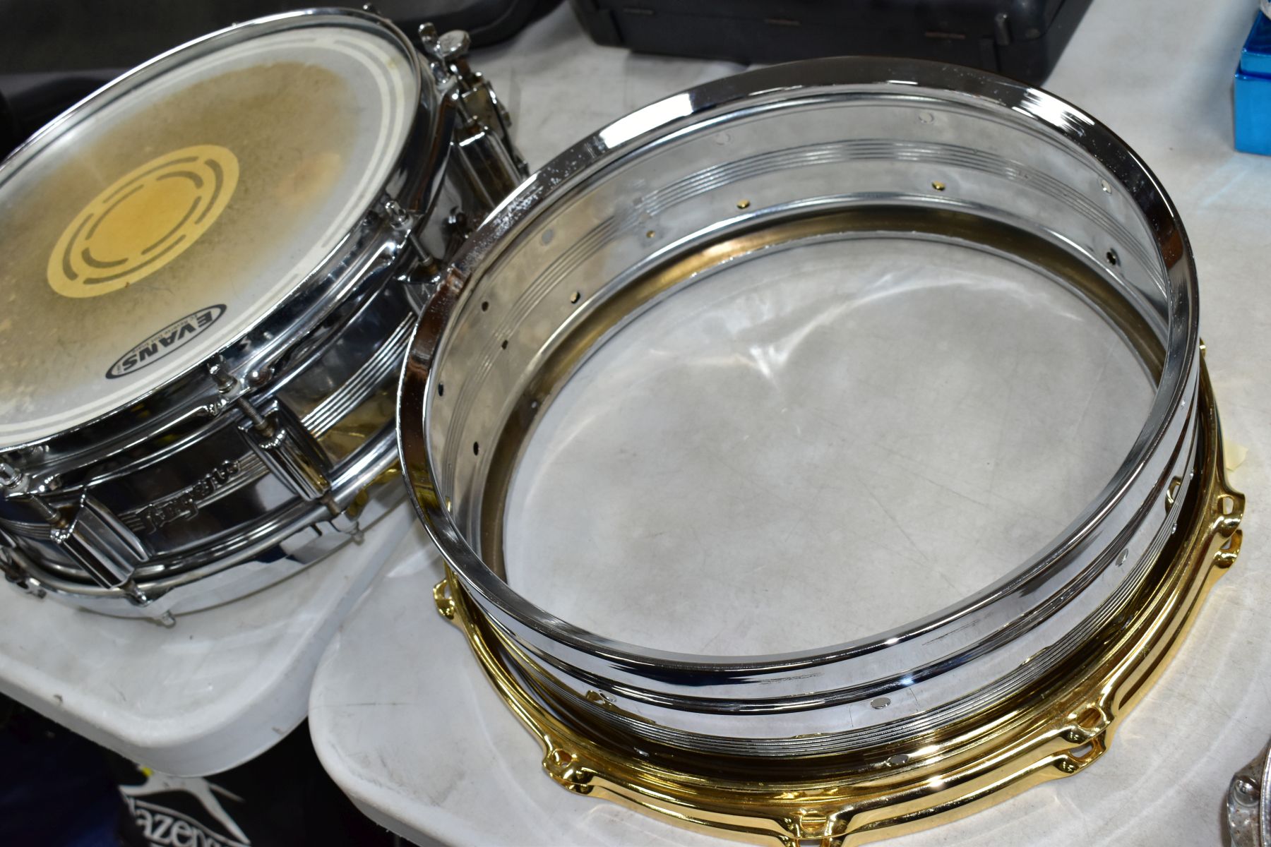 A VINTAGE ROGERS DYNASONIC 14 INCH X 5 INCH CHROMED SNARE DRUM, serial No. D07372 and a Rogers - Image 5 of 6