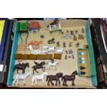 A BOXED DINKY TOYS O GAUGE MINIATURE FIGURES, TRAIN AND HOTEL STAFF SET, No.5, complete but in