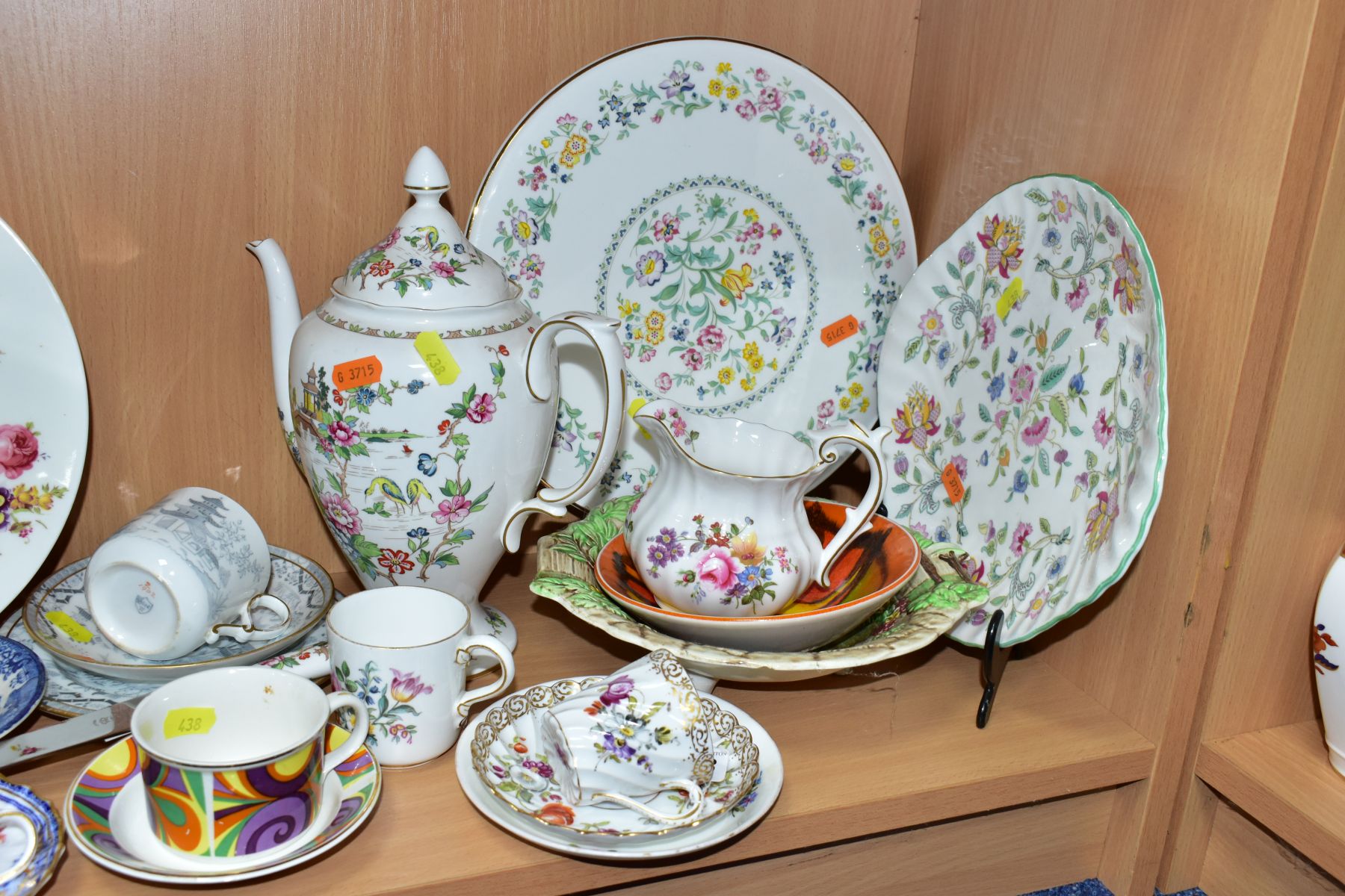 A GROUP OF CERAMICS, to include various cabinet cups and saucers (Dresden, Copeland China, - Image 2 of 16