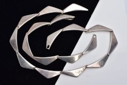 A 'HANS HANSEN' DANISH SILVER NECKLACE AND BRACELET, designed with triangular articulated links,