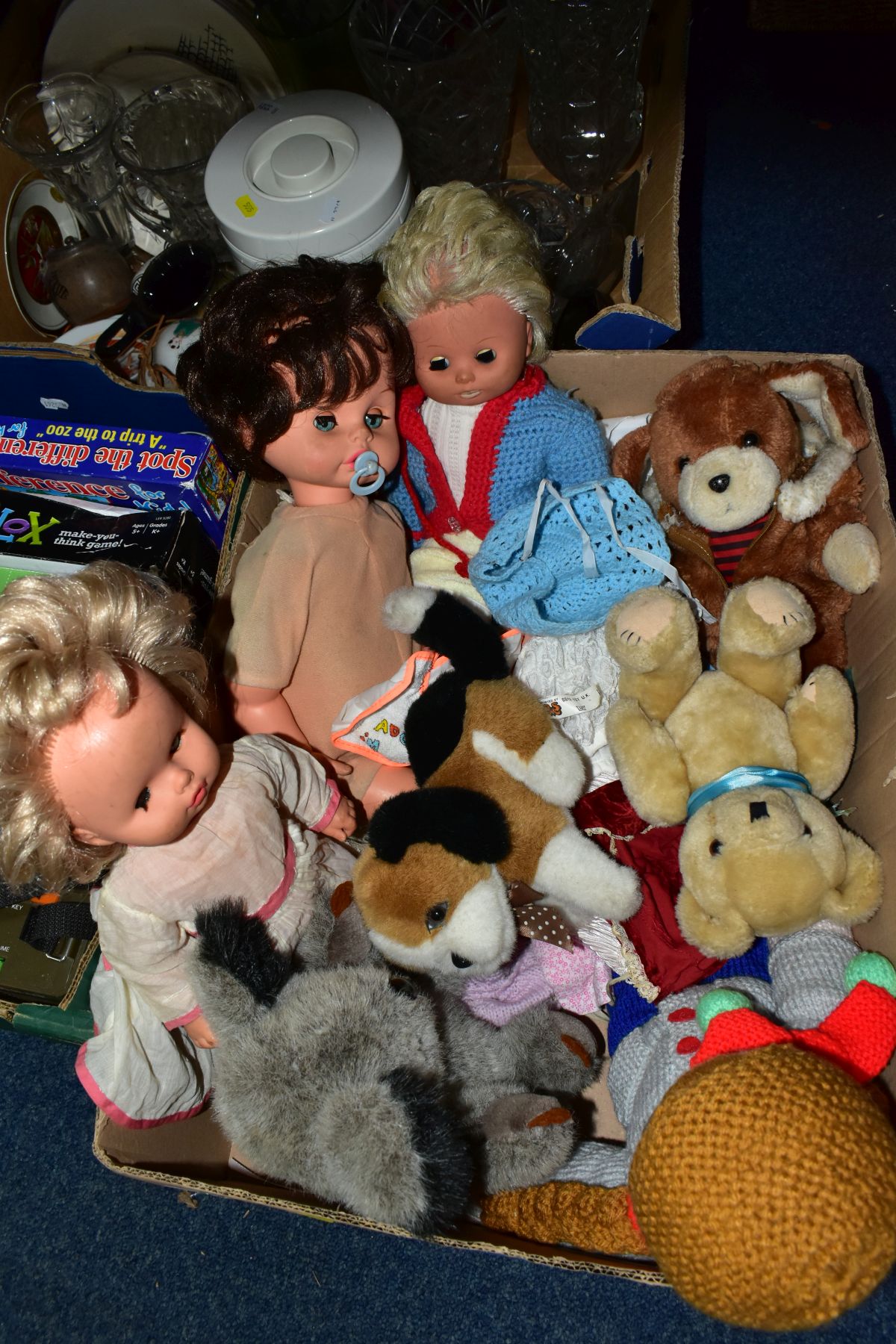 FIVE BOXES OF GAMES, CERAMICS, METALWARE, A QUANTITY OF DOLLS AND SOFT TOYS, to include Ceccon vinyl - Image 3 of 12