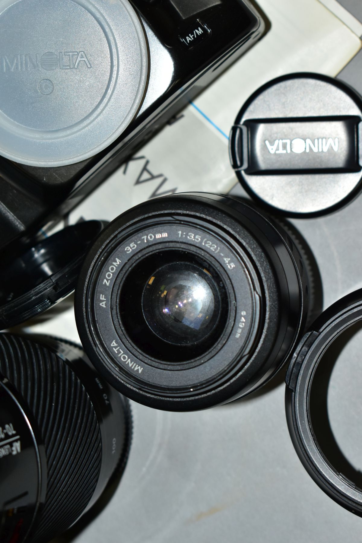 PHOTOGRAPHIC EQUIPMENT comprising a Minolta Dynax 300SI camera body, Minolta 35-70 zoom lens, - Image 8 of 9
