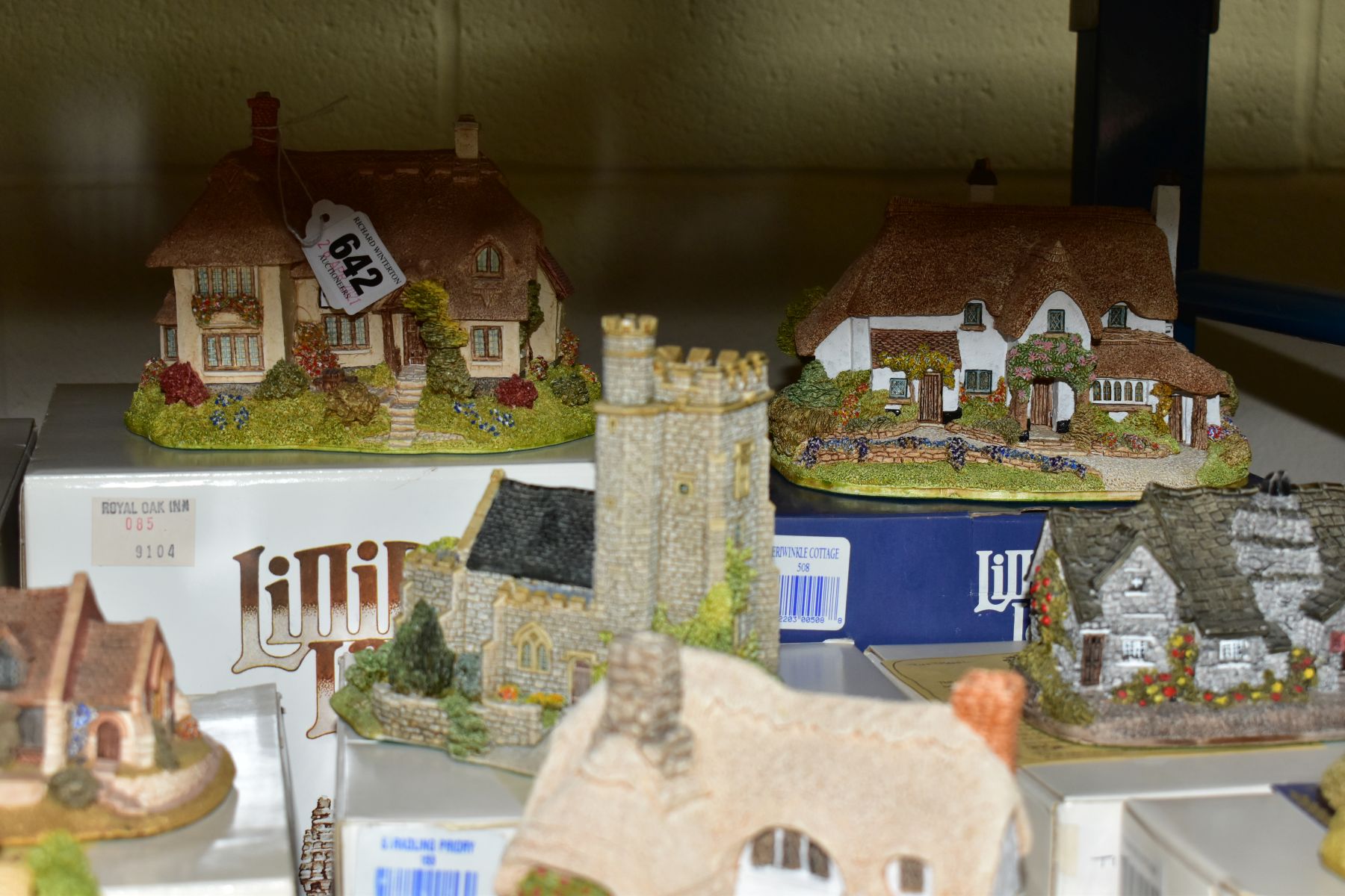 THIRTY THREE BOXED LILLIPUT LANE SCULPTURES FROM SOUTH EAST AND SOUTH WEST COLLECTIONS, all with - Bild 12 aus 22