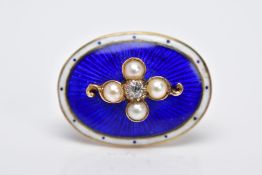 A SMALL GOLD VICTORIAN DIAMOND AND PEARL ENAMEL BROOCH, centering on a Swiss cut diamond and four