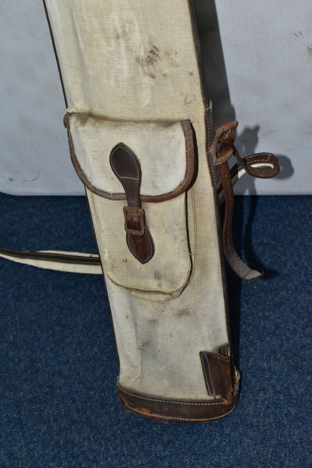 A VINTAGE CANVAS AND LEATHER TRIMMED GOLF BAG CONTAINING ELEVEN WOODEN SHAFTED GOLF CLUBS, brands - Image 2 of 7