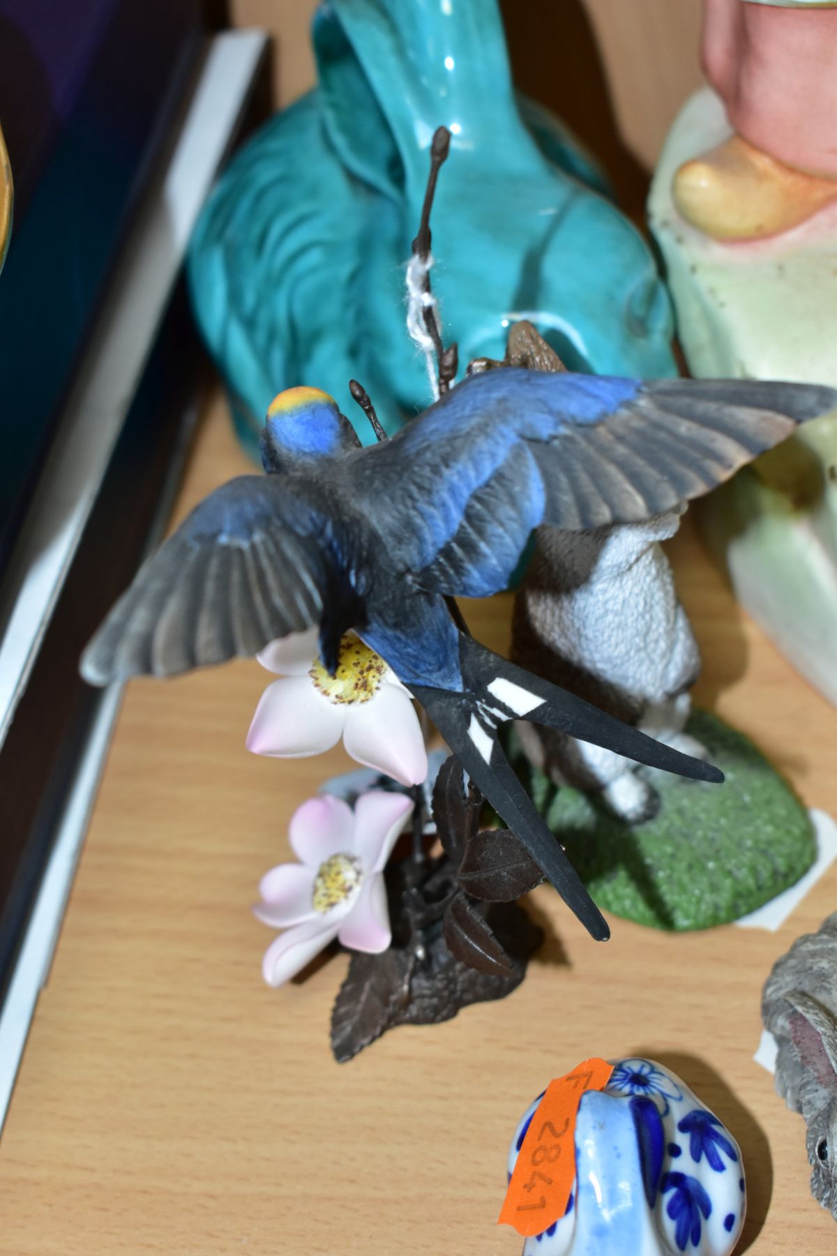 A GROUP OF ORNAMENTS, to include a Royal Worcester Swallow on bronze, RW3899, modeller David - Image 11 of 13