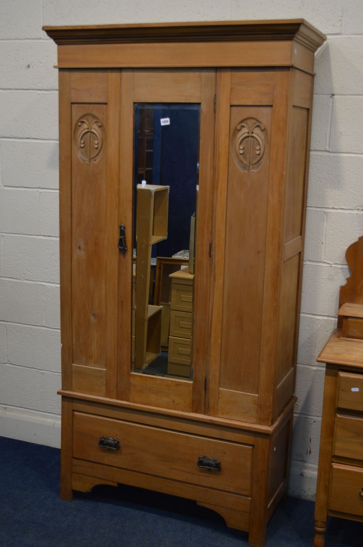 AN EDWARDIAN SATINWOOD TWO PIECE BEDROOM SUITE, comprising a single mirror door wardrobe above a - Image 2 of 3