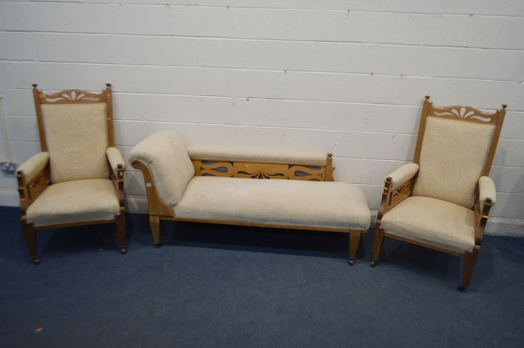 AN EARLY 20TH CENTURY GOLDEN OAK THREE PIECE SUITE PARLOUR SUITE, with foliate upholstery, - Image 6 of 10