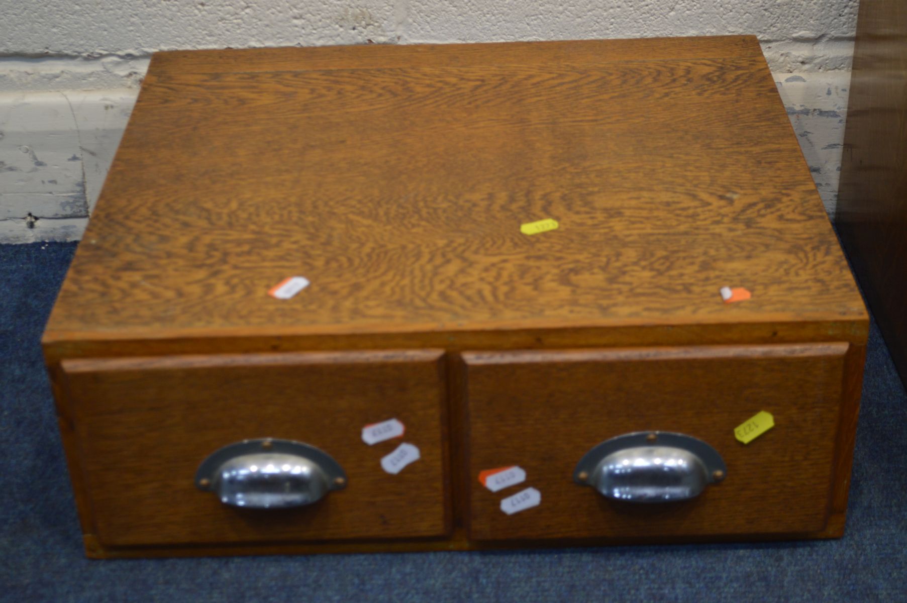 AN EARLY 20TH CENTURY GOLDEN OAK SIX DRAWER INDEX CABINET, width 35cm x depth 45cm x height 34cm and - Image 4 of 4