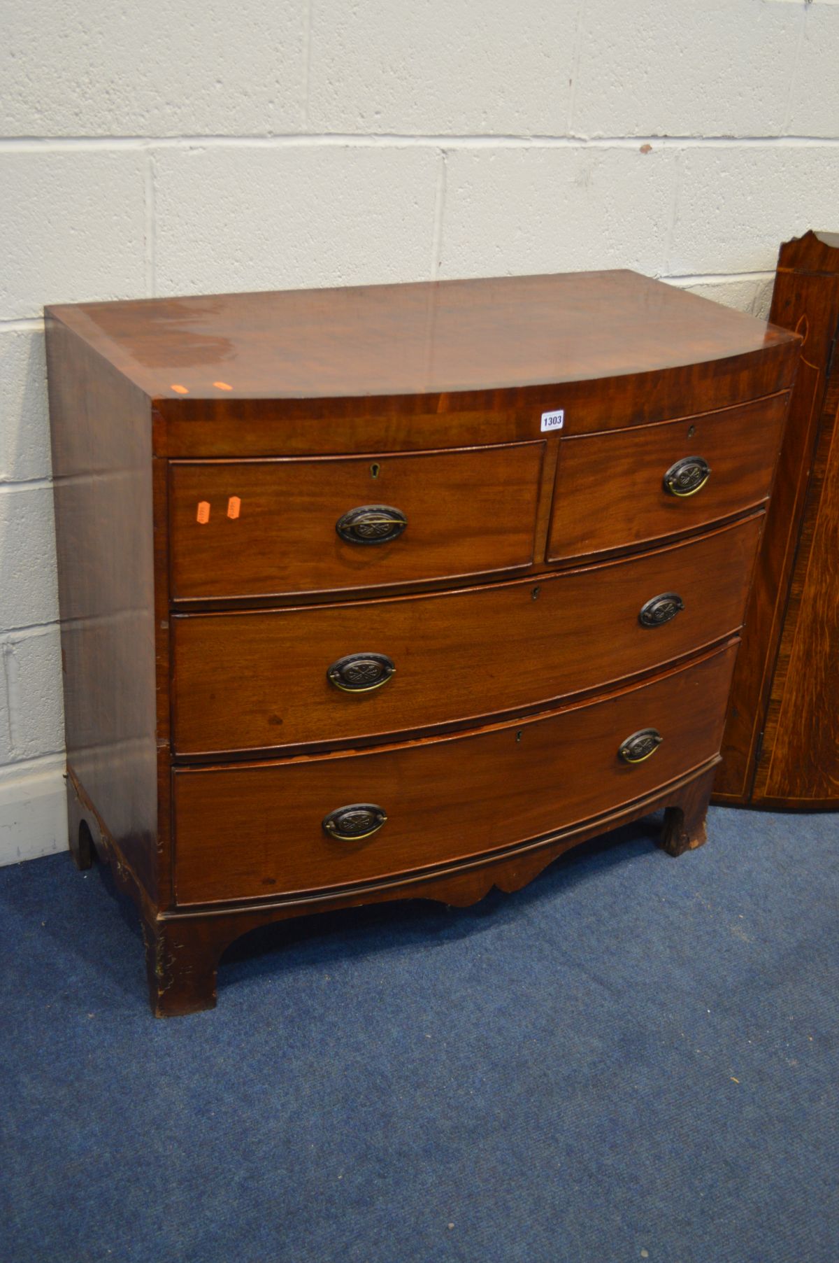 A GEORGIAN MAHOGANY AND CROSSBANDED BOWFRONT CHEST OF TWO SHORT OVER TWO LONG DRAWERS, on bracket - Image 2 of 4