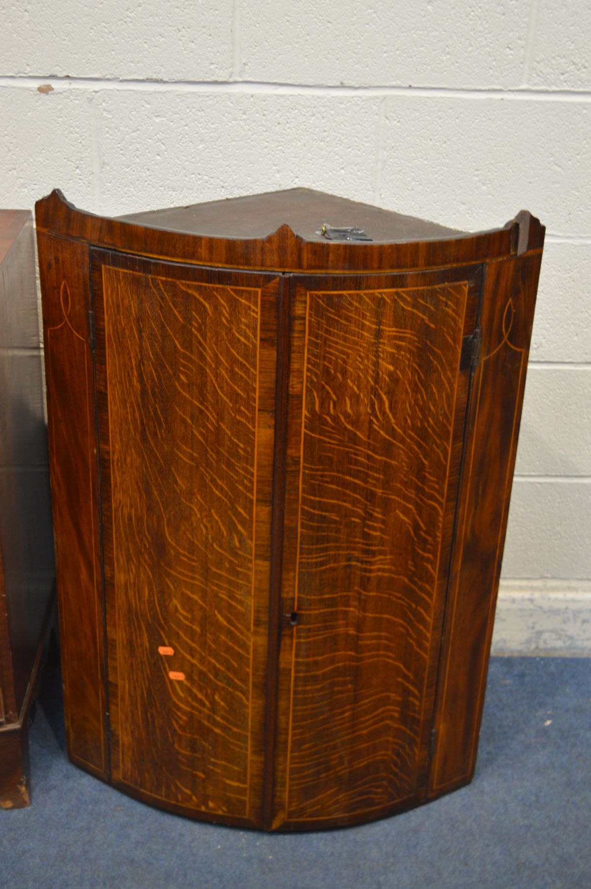 A GEORGIAN MAHOGANY AND CROSSBANDED BOWFRONT CHEST OF TWO SHORT OVER TWO LONG DRAWERS, on bracket - Image 3 of 4