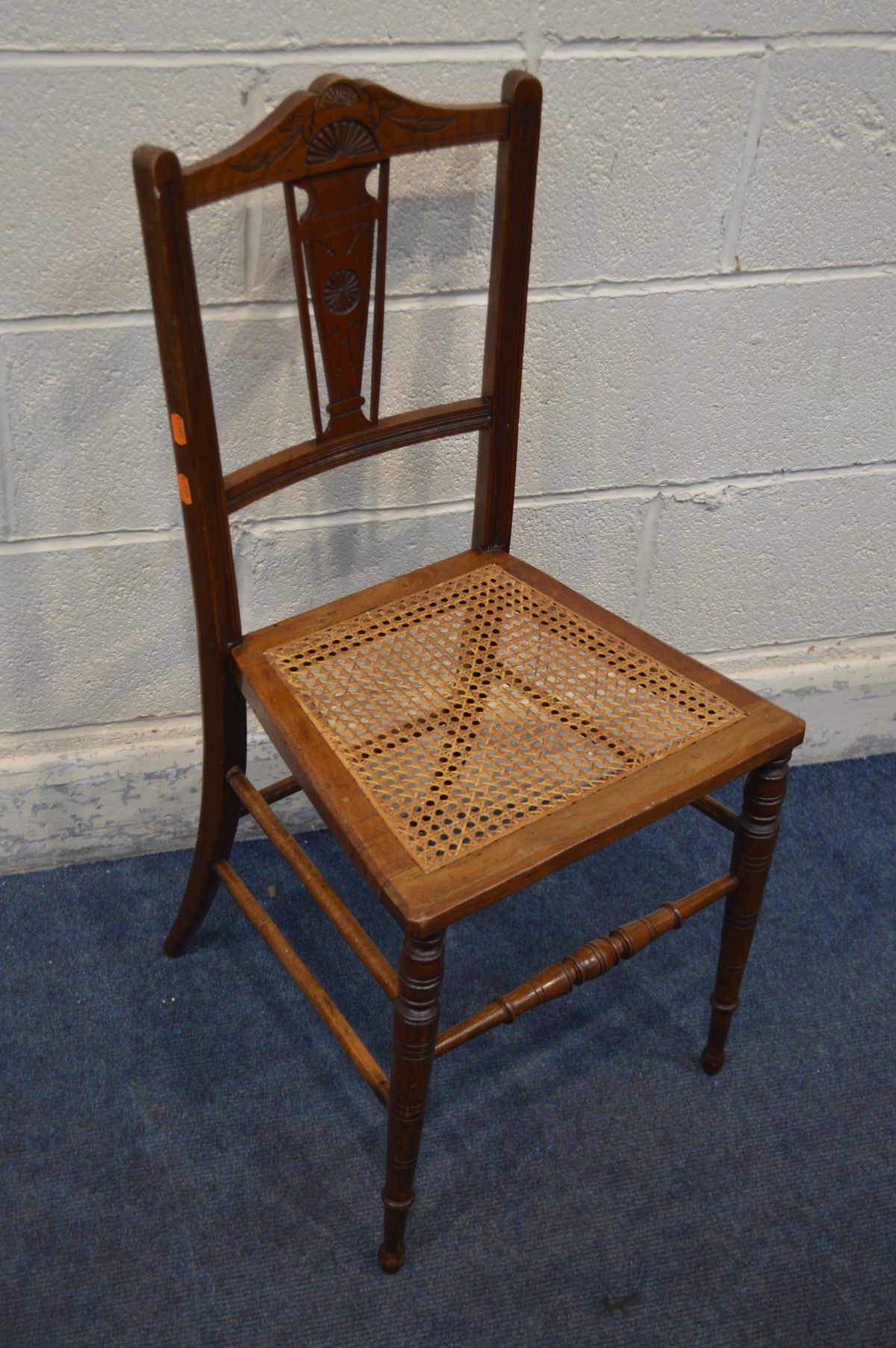 A LATE VICTORIAN WALNUT AND INLAID OVAL LOO TABLE, length 135cm x depth 97cm x height 73cm and - Image 5 of 5