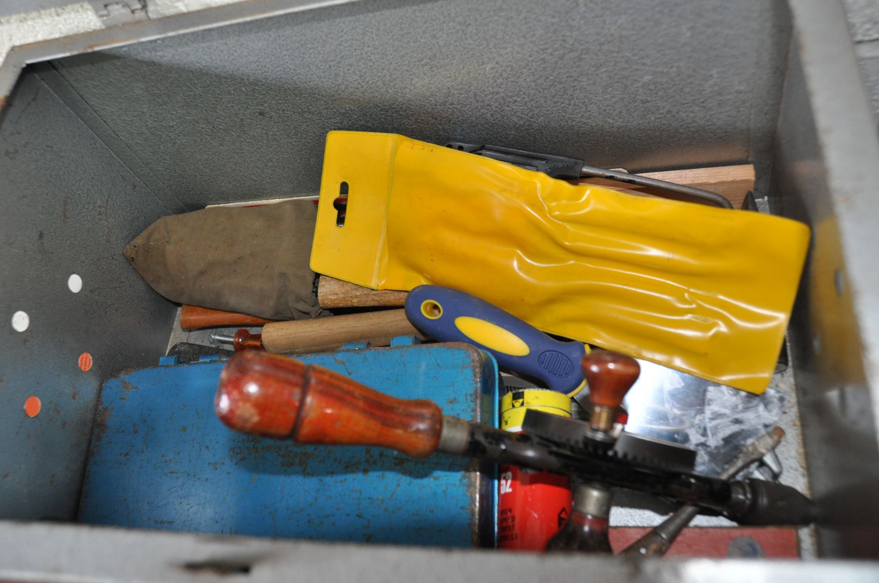 TWO METAL LIDDED BOXES containing carpenters tools including a boxed Stanley No4 plane, a boxed - Image 5 of 5