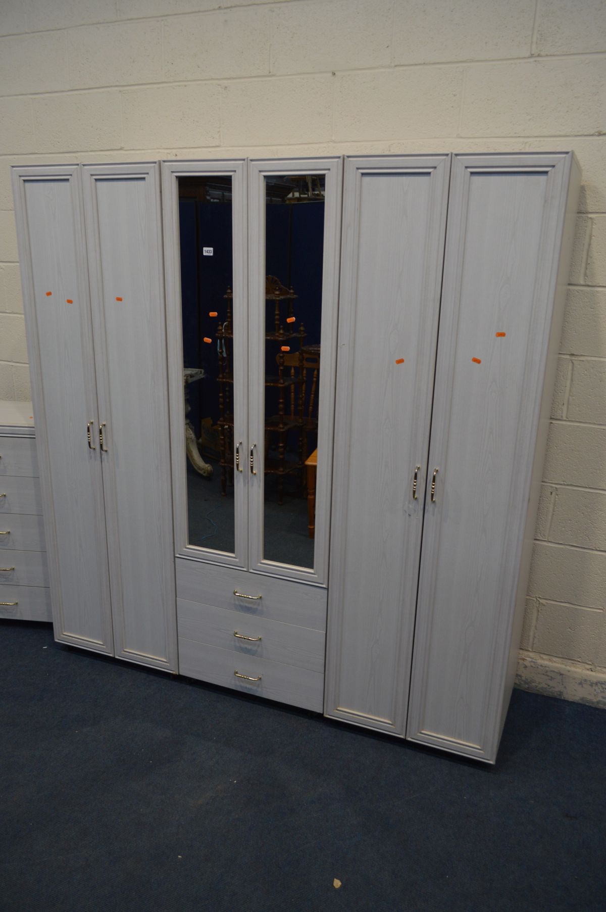 A MODERN WHITE FINISH THREE SECTION WARDROBE, overall width 179cm x width of each section 59cm x - Image 2 of 4