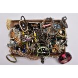 A TRAY OF ASSORTED COSTUME JEWELLERY, to include yellow and white metal necklaces of various