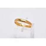 A 22CT GOLD WEDDING RING, measuring approximately 3.2mm in width, ring size N, hallmarked 22ct