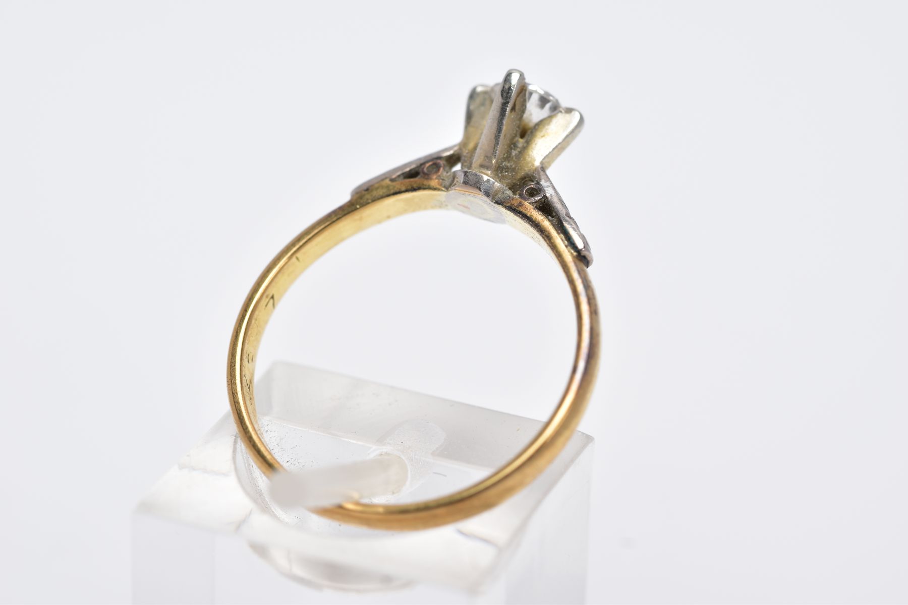 A DIAMOND SINGLE STONE RING, estimated modern round brilliant cut diamond weight 0.30ct, colour - Image 3 of 3