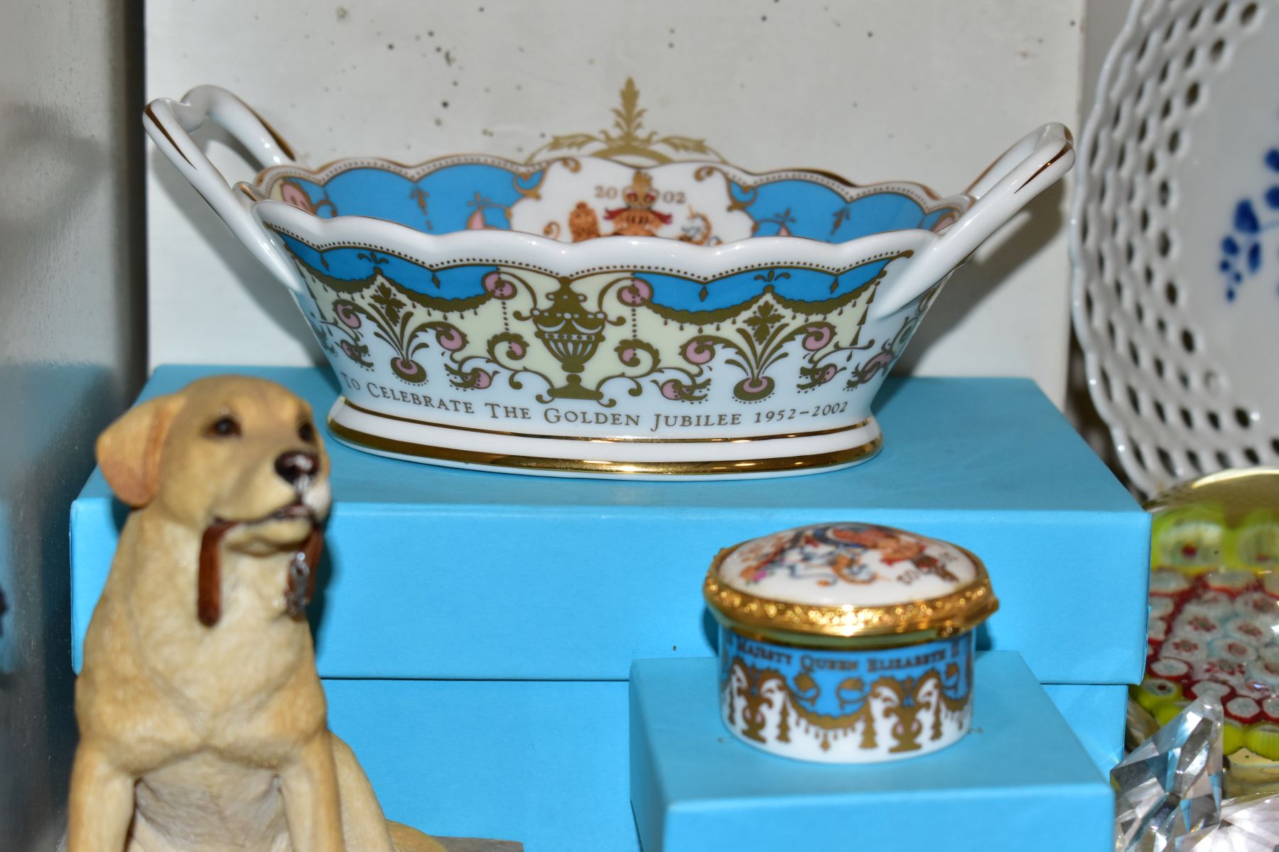 A GROUP OF ORNAMENTS, GIFT WARE, ETC, to include small Royal Worcester 'Enchantment' jug, height - Image 9 of 16