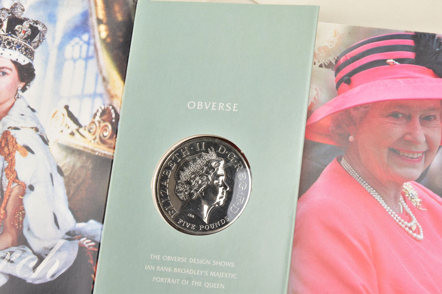 A BOX OF UK COINAGE to include a carded Royal Mint 2006 Elizabeth II 80th Birthday five pound - Image 3 of 3