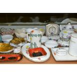 A QUANTITY OF ASSORTED CERAMICS AND GIFTWARE BY SPODE, COALPORT, ROYAL DOULTON, etc, including a