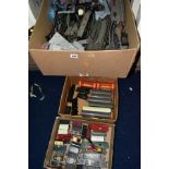 A QUANTITY OF UNBOXED AND ASSORTED 00 GAUGE MODEL RAILWAY ITEMS, all in playworn condition, to