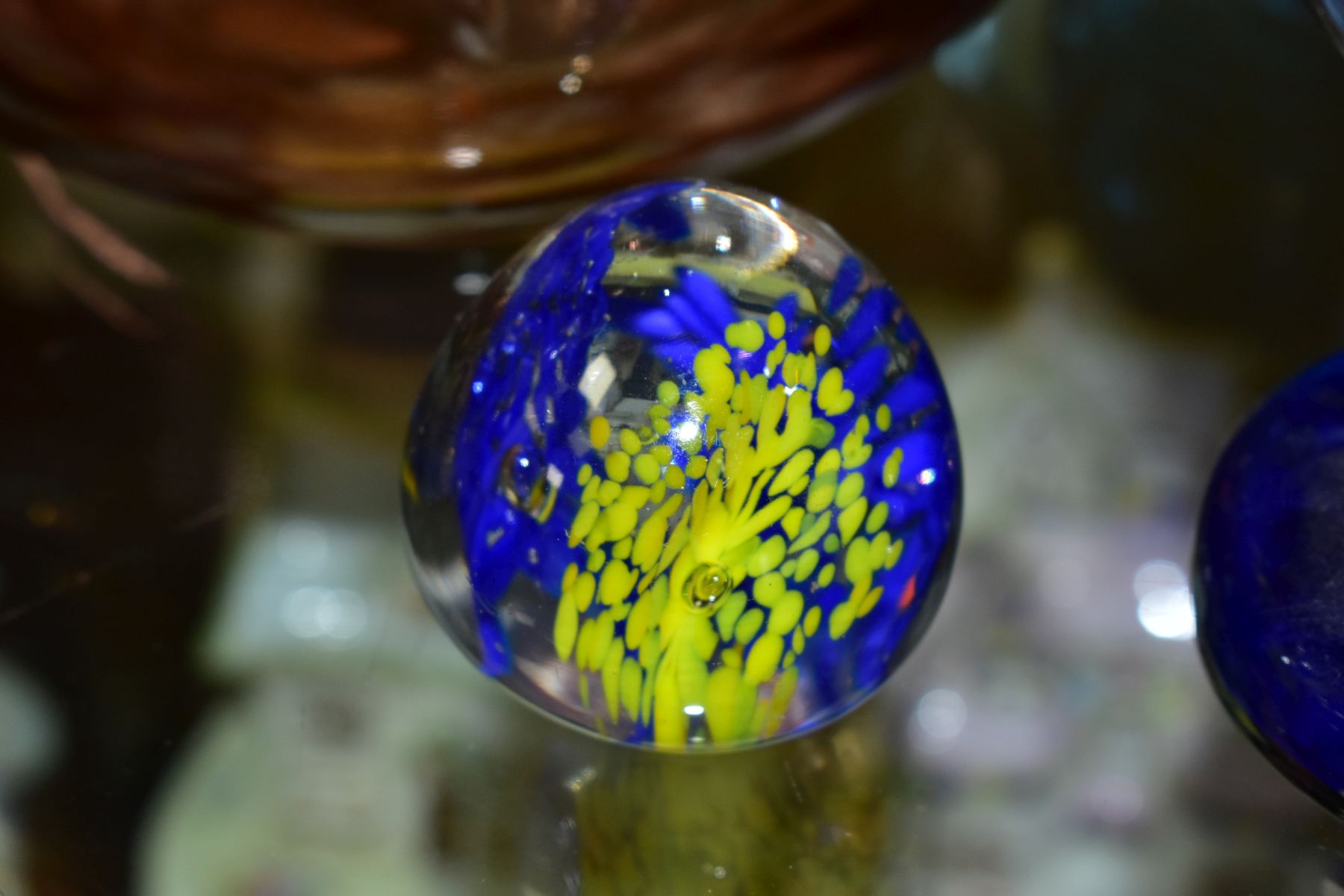 TEN PIECES OF COLOURED GLASSWARE including a blue glass vase of triform shape, with bubble - Image 7 of 10