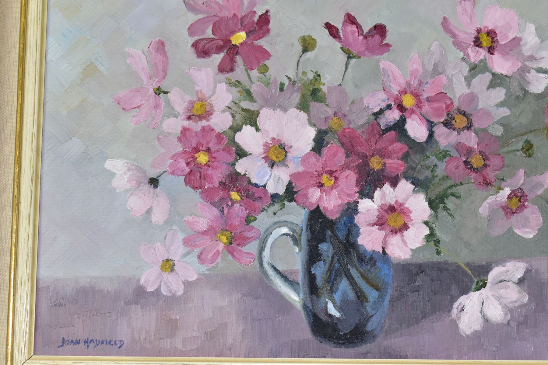 JOAN HADFIELD (20TH CENTURY), two oil on canvas flower studies, the first depicts daffodils and - Image 4 of 5