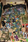 A QUANTITY OF ASSORTED PLASTIC SOLDIER AND OTHER FIGURES, to include Timpo Brenn Comet, Timpo Frozen