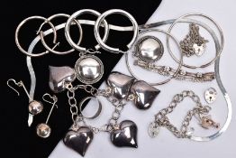 A BAG OF ASSORTED SILVER AND WHITE METAL JEWELLERY, to include a silver charm bracelet suspending