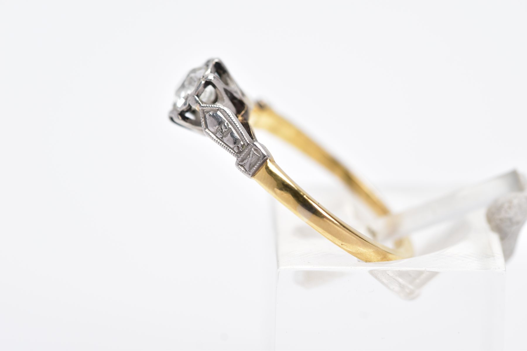 A YELLOW METAL SINGLE STONE DIAMOND RING, collet set, old cut diamonds, total estimated diamond - Image 2 of 4