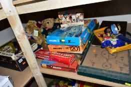 A QUANTITY OF ASSORTED BOARD GAMES AND PUZZLES etc, to include Victory 'Mastermind', Ideal 'Rebard',