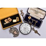 A SMALL COLLECTION OF MISCELLANEOUS JEWELLERY ITEMS, to include a pair of plain gold dress studs,