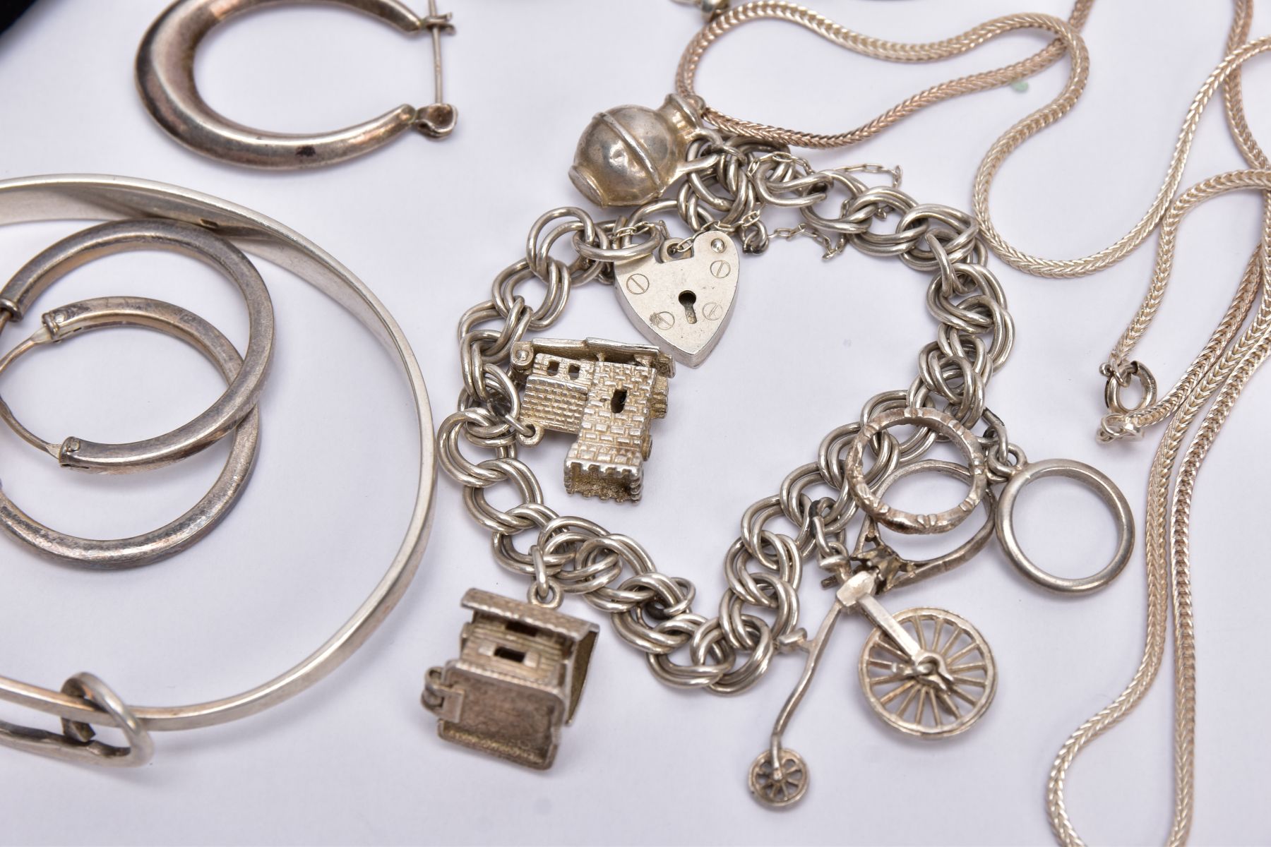 A BAG OF ASSORTED WHITE METAL JEWELLERY, to include a white metal bangle stamped '925', a white - Image 3 of 5