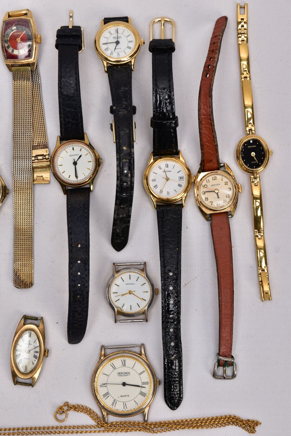 A BAG OF TWENTY 'SEKONDA' WRISTWATCHES AND A 'SEKONDA' WATCH FOB, mostly ladies quartz watches, of - Image 2 of 10