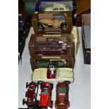 A QUANTITY OF BOXED AND UNBOXED CAR MODELS, to include boxed Burago 1/18 scale Bugatti Type S9 (